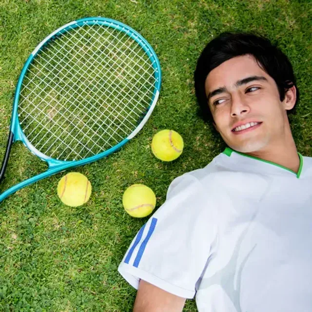 Junior tennis camp for ages 14-18 in Durango